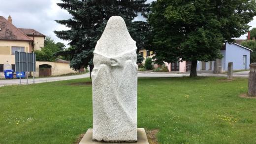 Socha Duch Dyje v obci Písečné na Jindřichohradecku