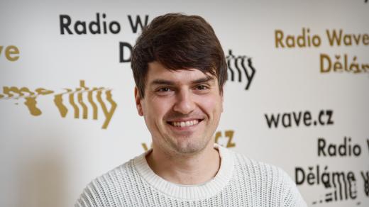 Za to, že jsem chodil do kostela, se mi v kabině smáli, říká sportovní novinář Pěruška