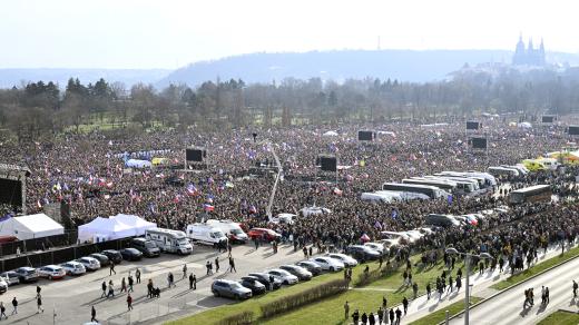 Demonstrace proti možnému ohrožení svobody a demokracie vládou premiéra Babiše