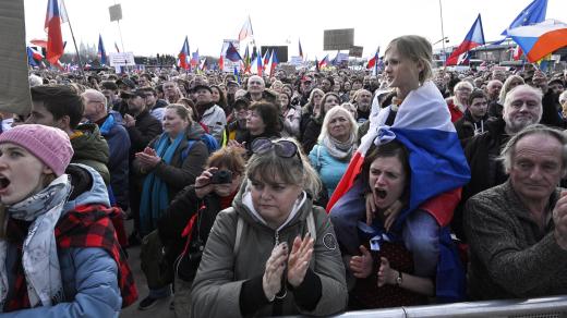 Demonstrace proti možnému ohrožení svobody a demokracie vládou premiéra Babiše