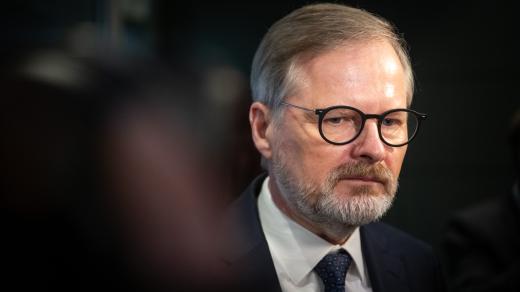 Petr Fiala po příjezdu na kongres ODS