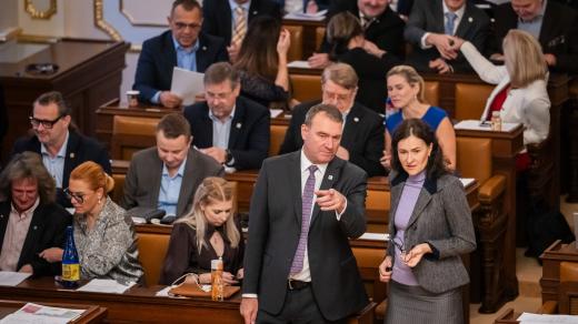 Radim Fiala (SPD) a Markéta Šichtařová (SPD) ve Sněmovně