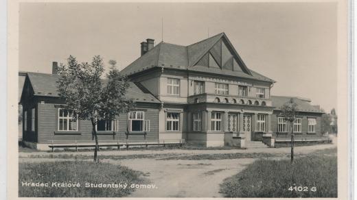 Studentský domov, dobová pohlednice, 20. léta 20. století