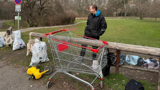 Do velkého jatního úklidu s Ukliďme svět se zapojili také žáci základní školy na Žižkově
