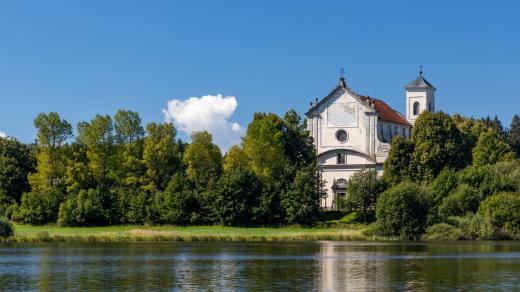 Kostel Nejsvětější Trojice v Klášteře u Nové Bystřice