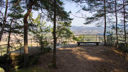 Schillerova vyhlídka je jedním ze zastavení na Zeleném cvikovském okruhu