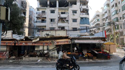 Zničená budova na jižním předměstí Bejrútu