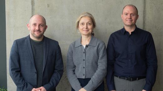 Zleva sociolog Daniel Prokop, ekonomická analytička Jana Klímová a předseda Výkonné rady Asociace nezávislých dodavatelů energií Tomáš Horyna