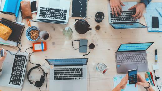 Druhý ročník mimořádné výzvy Nadačního fondu  Českého rozhlasu z veřejné sbírky Světluška na podporu digitalizace a automatizace v neziskových organizacích