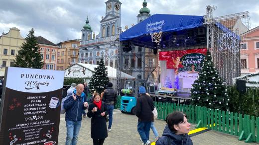 Adventní tržiště na náměstí Přemysla Otakara II. v Českých Budějovicích