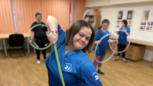 27 letá Michaela Melzerová dělá kromě gymnastiky také  atletiku nebo lyžování