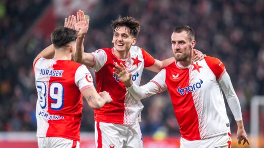Fotbalisté Slavie otočili pražské derby se Spartou