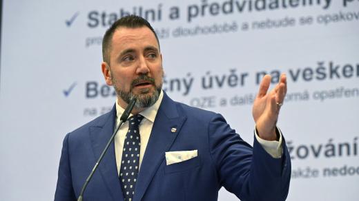 Ministr životního prostředí Igor Červený (Motoristé)