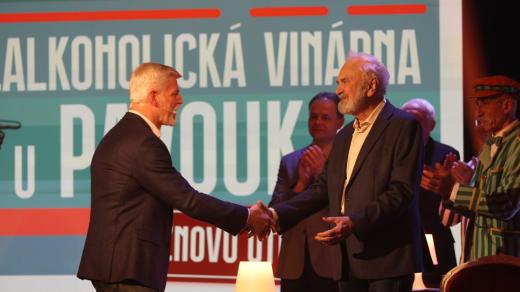 Zdeněk Svěrák a prezident Petr Pavel.