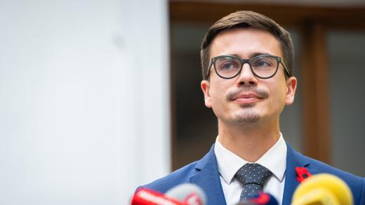 Poslanec František Talíř na tiskové konferenci poslaneckého klubu KDU-ČSL před schůzí Sněmovny