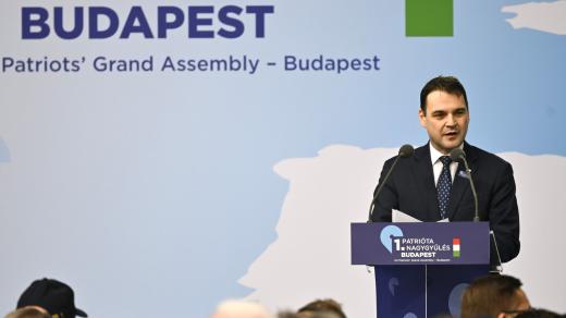 Ministr zahraničí Petr Macinka na konferenci patriotů v Budapešti