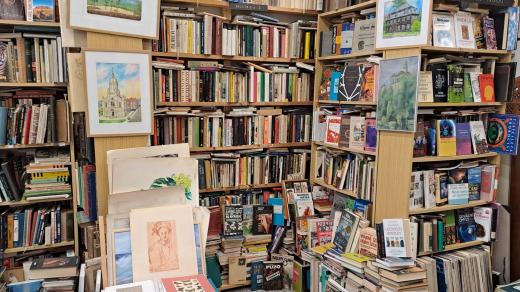 Antikvariát Woodbook v Liberci