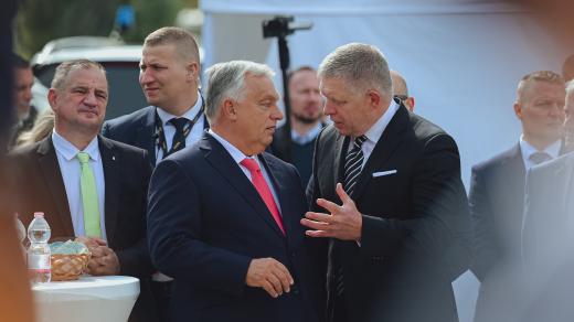 Premiéři Maďarska a Slovenska Viktor Orbán a Robert Fico na snímku ze září 2025