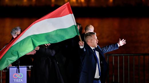 Péter Magyar oslavuje vítězství v maďarských volbách