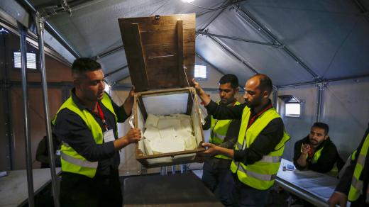 Začátek sčítání hlasů v v Dajr Balahu v Pásmu Gazy (25. dubna 2026)