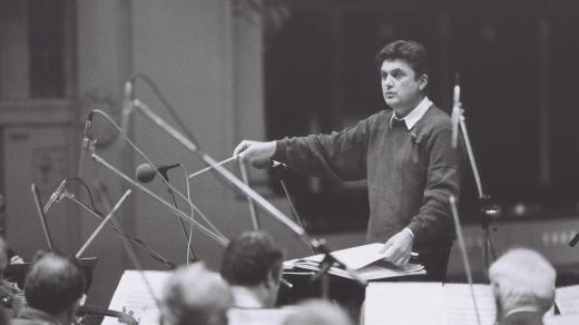 Šéfdirigent Symfonického orchestru Čs. rozhlasu Vladimír Válek (nedatováno)