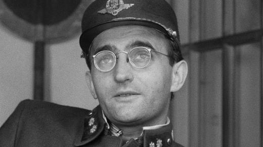 Josef Somr ve filmu Ostře sledované vlaky (1966)