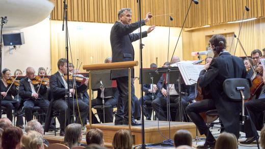 Weber 200, hraje Moravská filharmonie Olomouc, diriguje Zsolt Hamar