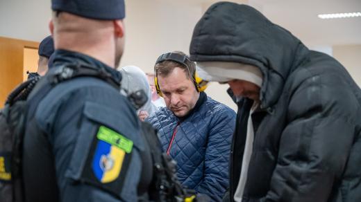 Policie v jedné z největších fotbalových kauz zadržela desítky hráčů, rozhodčích i funkcionářů