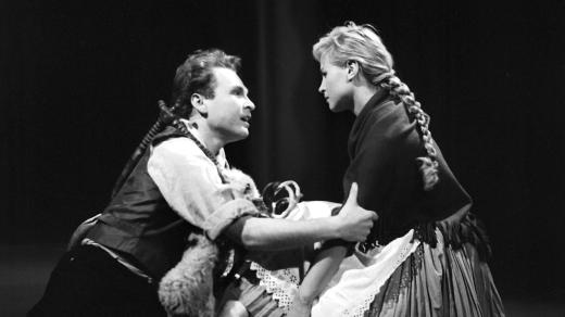 Josef Kajetán Tyl: Strakonický dudák. Slavná dramatická báchorka o cestě za štěstím a zpět