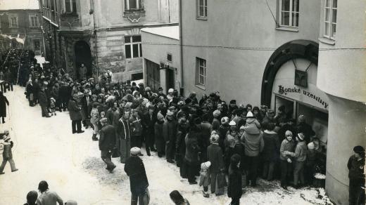 Fronta na koňské výrobky v 70. letech