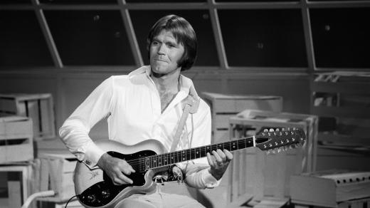 Zpěvák, kytarista a herec Glen Campbell v 70. letech 20. století