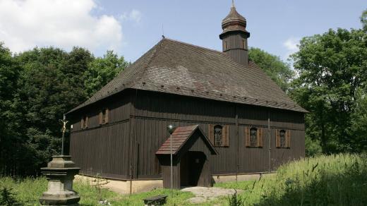 Český Jiřetín. Dřevěný Římsko - katolický kostel sv. Jana Křtitele