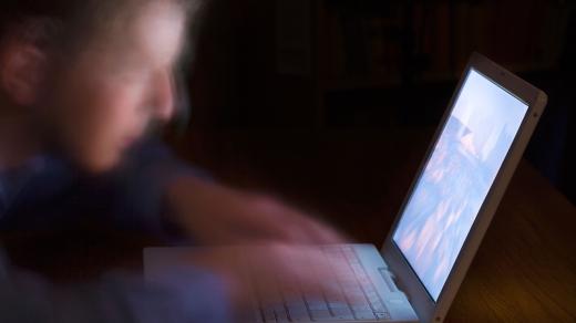 „Škola znásilnění“ a spiklenci s uspávadly? Nejšílenější je, že jde o partnery, říká Rychlíková