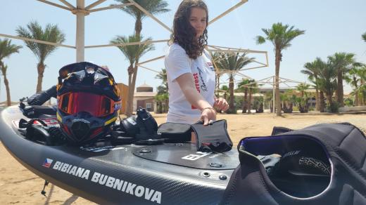 Češi jsou v motosurfingu špička. Závodí holky i kluci