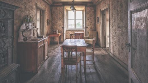 Starý byt, nábytek