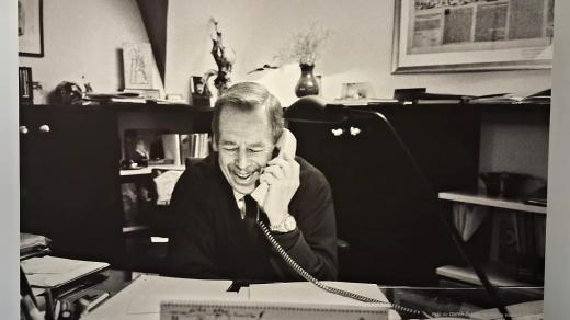 Reprodukce: Václav Havel, autor fotografie Oldřich Škácha (výstava v Centru RoSa v Liberci)