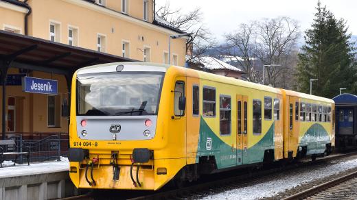 Z Jeseníku znovu jezdí vlaky