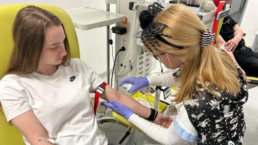 Ve Zlíně na pálení čarodějnic teče krev. Transfuzní oddělení tamní nemocnice si připravilo speciální akci