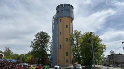 Někdejší vodárenská věž dnes funguje jako penzion