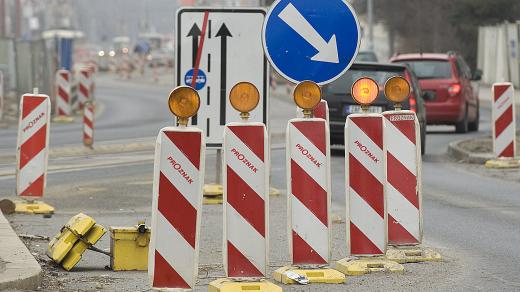 Dopravní značení, práce na silnici