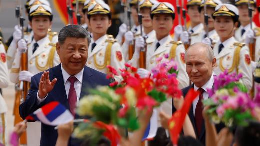 Ruský prezident Vladimir Putin se v Číně setkal se svým protějškem Si Ťin-pchingem