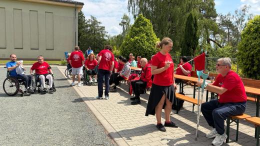 V Kladrubech probíhá 107. ročník Kladrubských her pro pacienty rehabilitačního centra