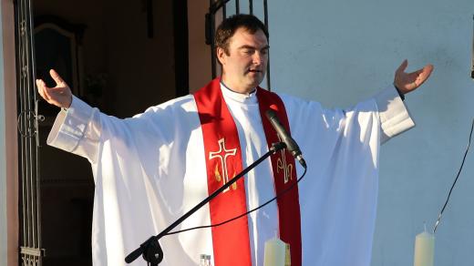Farář Karel Adamec