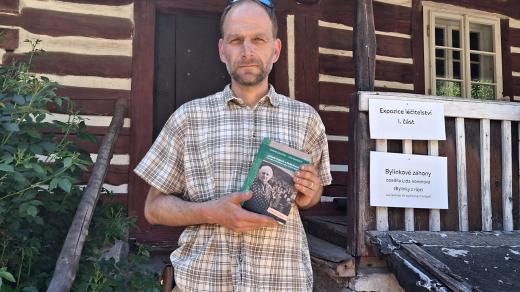 Historik Tomáš Chvátal je jedním z autorů oceněné knihy