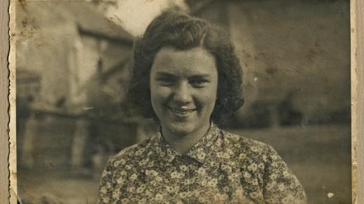 Portrét dívky, Československo kolem roku 1948