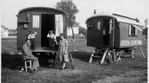 Loutkové divadlo Kopeckých v Jiráskových sadech, 1927