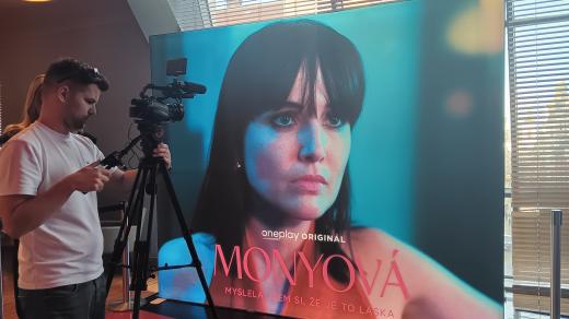 Seriál Monyová, foto z charitativní předpremiéry v Brně