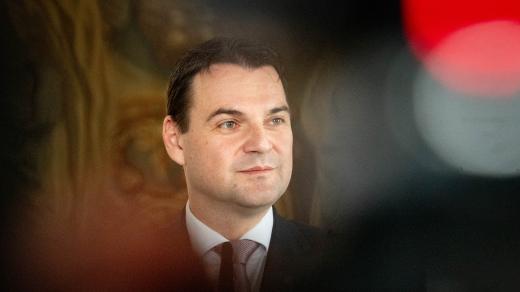 Ministr zahraničí a místopředseda vlády Petr Macinka (Motoristé)
