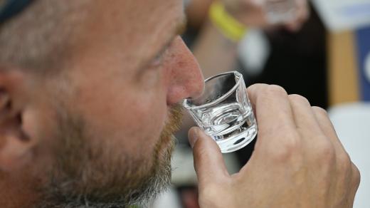 Prodej alkoholu bez licence je nelegální