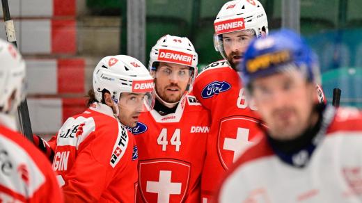 Hokejisté Švýcarska v zápase proti Česku na Švédských hokejových hrách